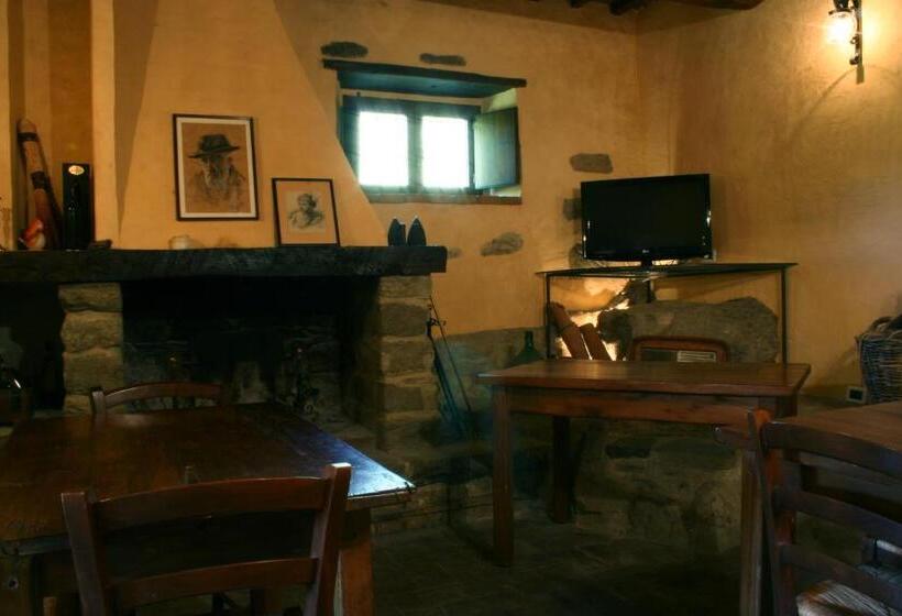 Отель Podere Pian De  Cortini