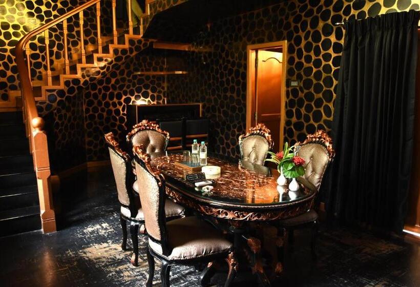 ホテル Poppys Vista