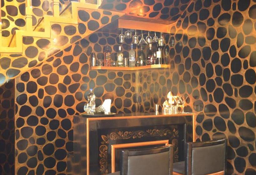 ホテル Poppys Vista