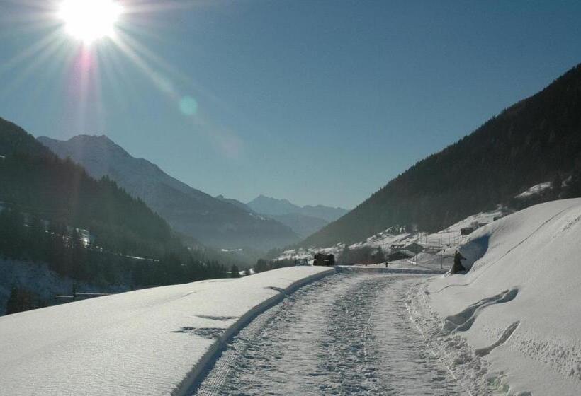 בית מלון כפרי Restaurant Drei Tannen