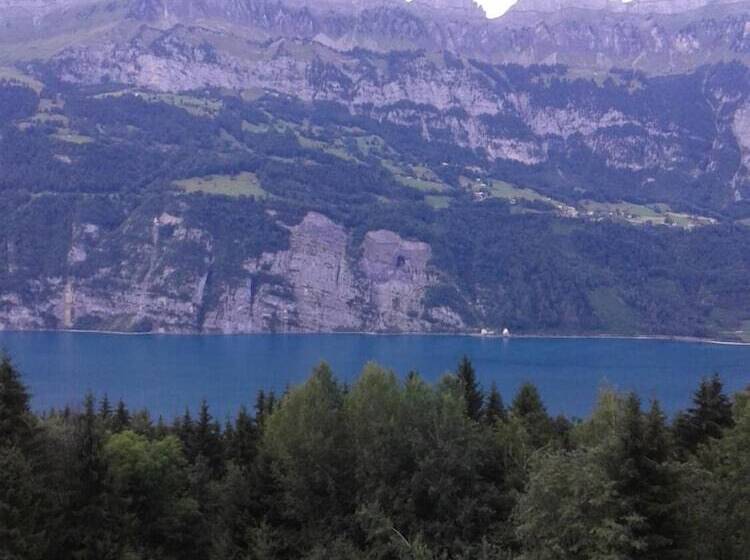 ホテル Schiffahrt