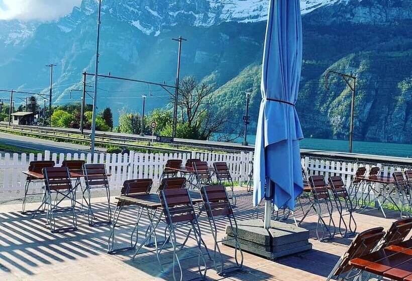 ホテル Schiffahrt