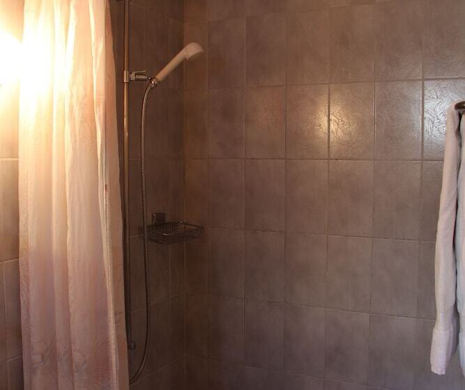 ホテル Schiffahrt