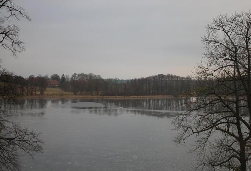 בית מלון כפרי Schloss & Gut Ulrichshusen