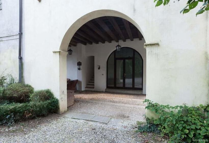 ホテル Villa Di Tissano