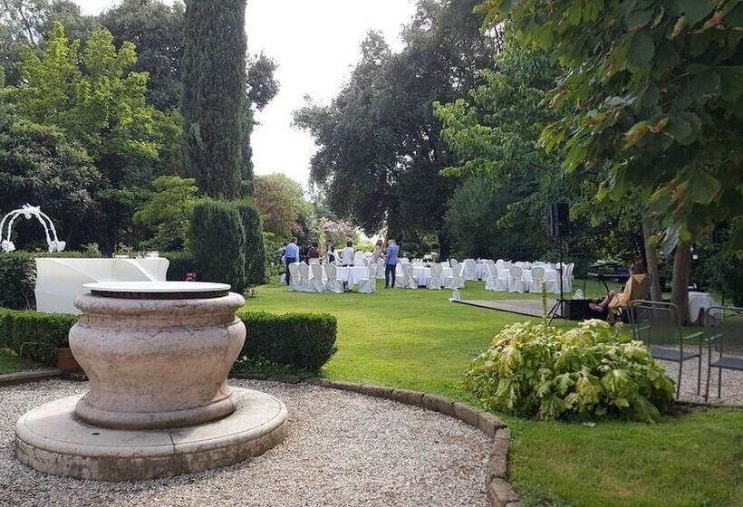 ホテル Villa Di Tissano