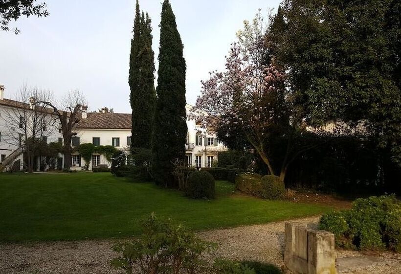 ホテル Villa Di Tissano