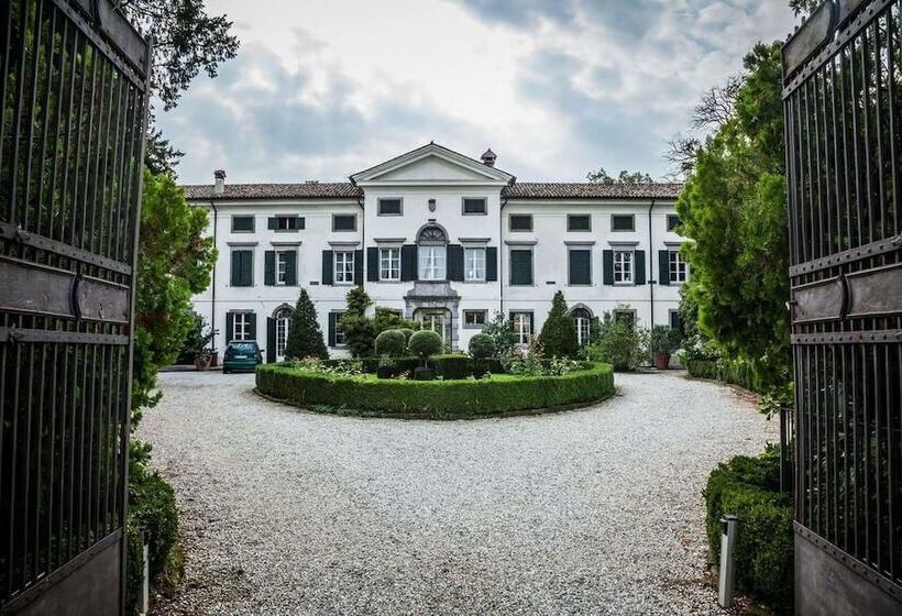 ホテル Villa Di Tissano