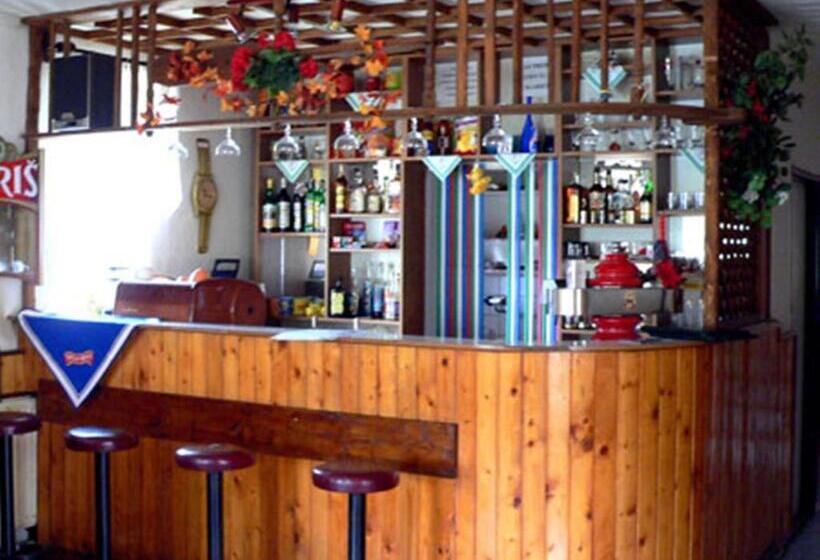 Motel Pod Stromíšom