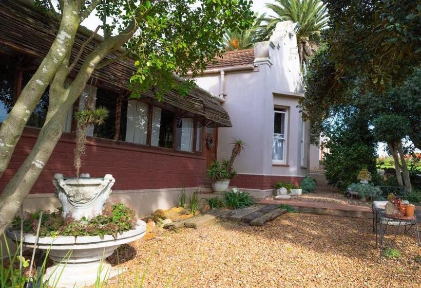 بنسيون Anna's Farm Stay