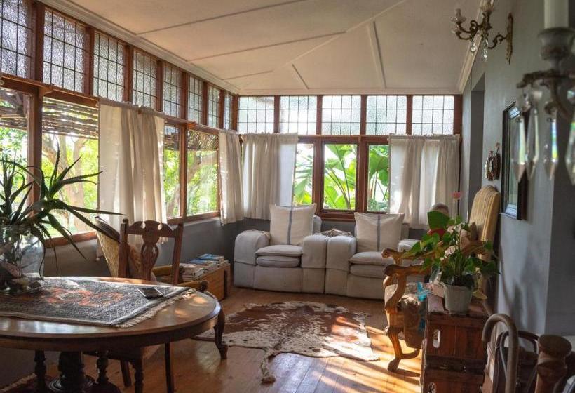 بنسيون Anna's Farm Stay