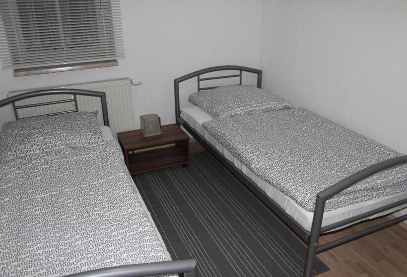 ペンション Apartment Marx