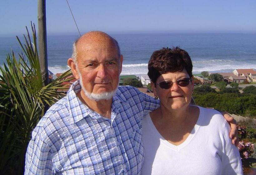 膳宿费 At Whale Phin Guest House