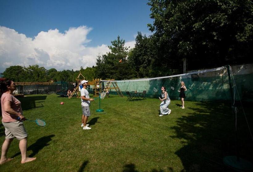 פנסיון Casa Moroeni