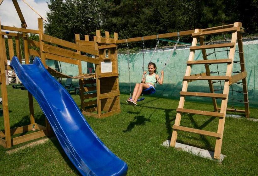 פנסיון Casa Moroeni