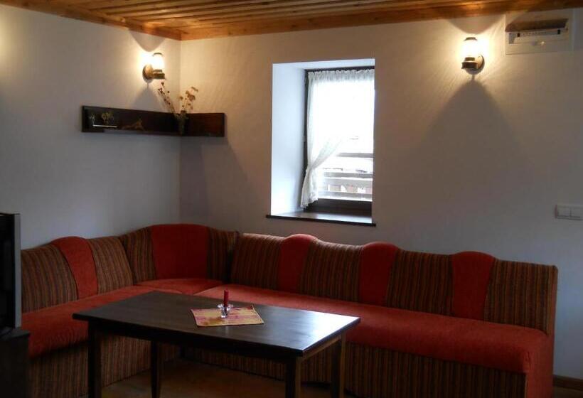 פנסיון Complex Kosovo Houses