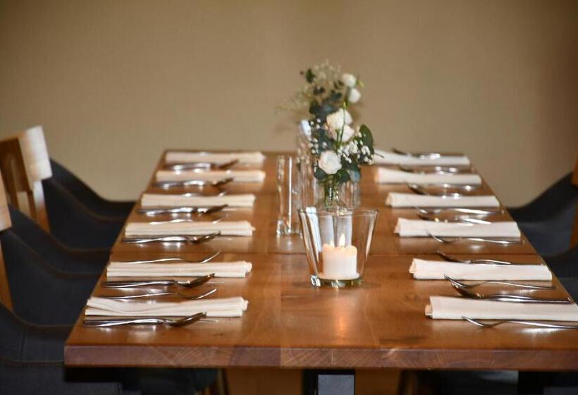 ペンション Deutsches Haus Hotel Restaurant Gastwirtschaft Biergarten Am Radweg Bermuthshain