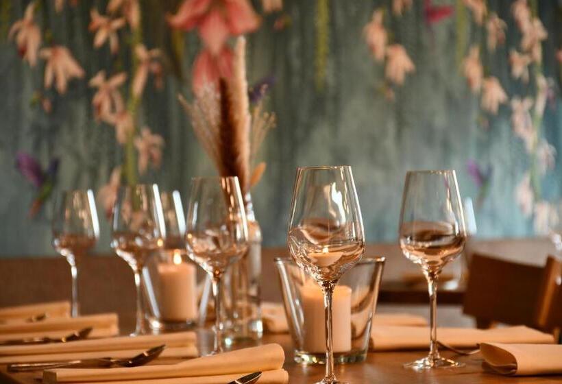 ペンション Deutsches Haus Hotel Restaurant Gastwirtschaft Biergarten Am Radweg Bermuthshain