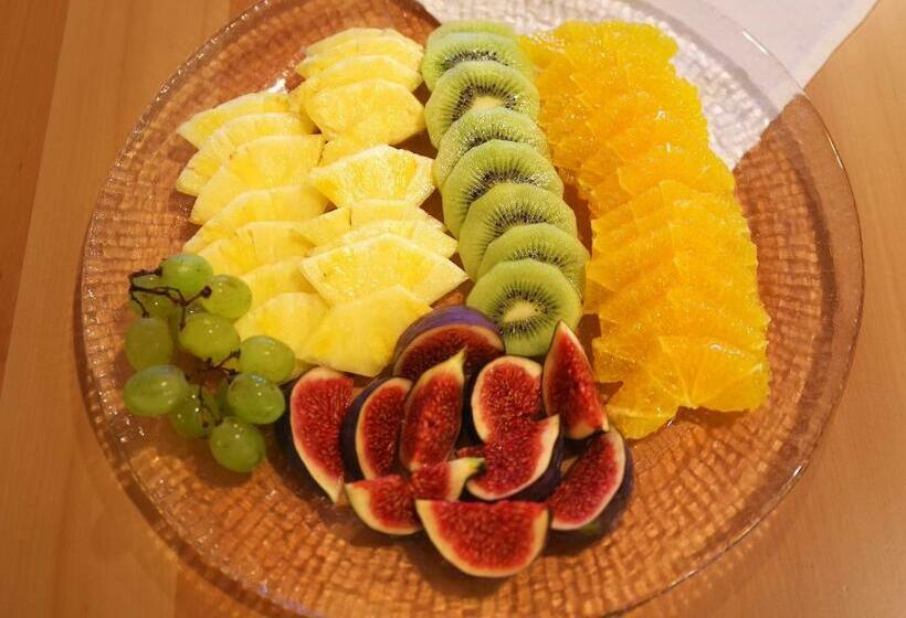 膳宿费 Garni Arnegg