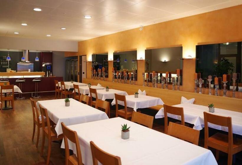 膳宿费 Garni Arnegg