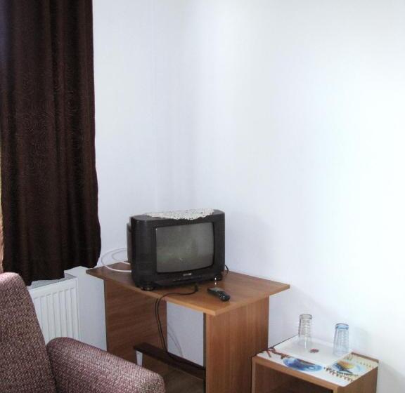 بنسيون Guest House Familia