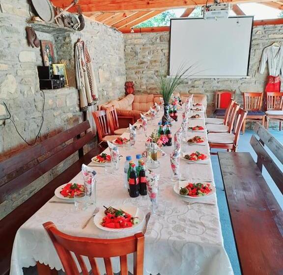 بنسيون Guest House Lŭgŭt