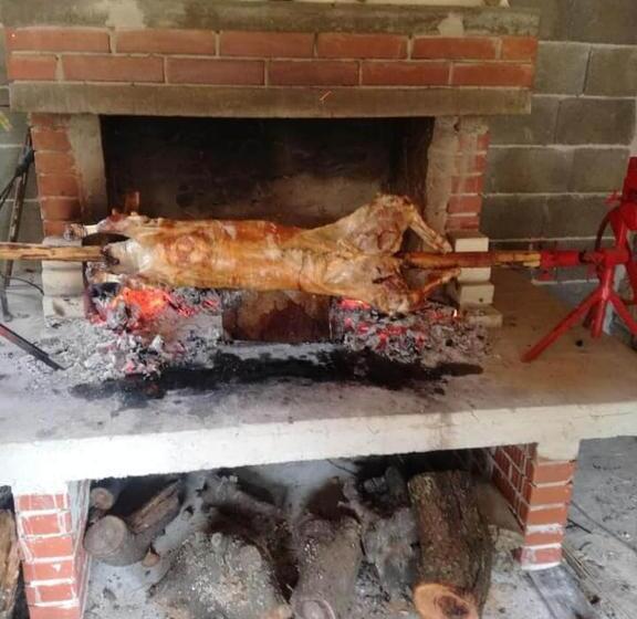 بنسيون Guest House Lŭgŭt