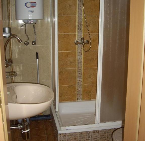 פנסיון Guest House Rusalka