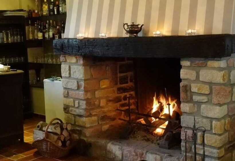 بنسيون Hostellerie La Maison De Maître