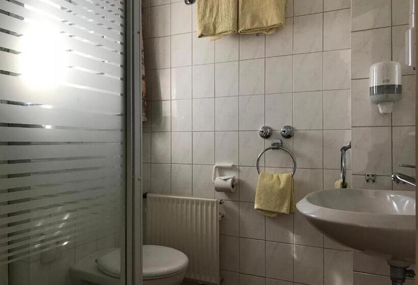 膳宿费 Land Gut Berlinchen