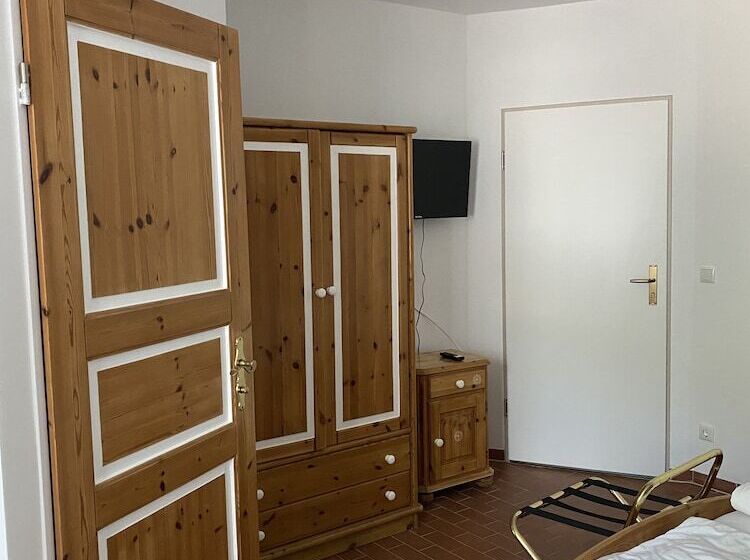 膳宿费 Land Gut Berlinchen