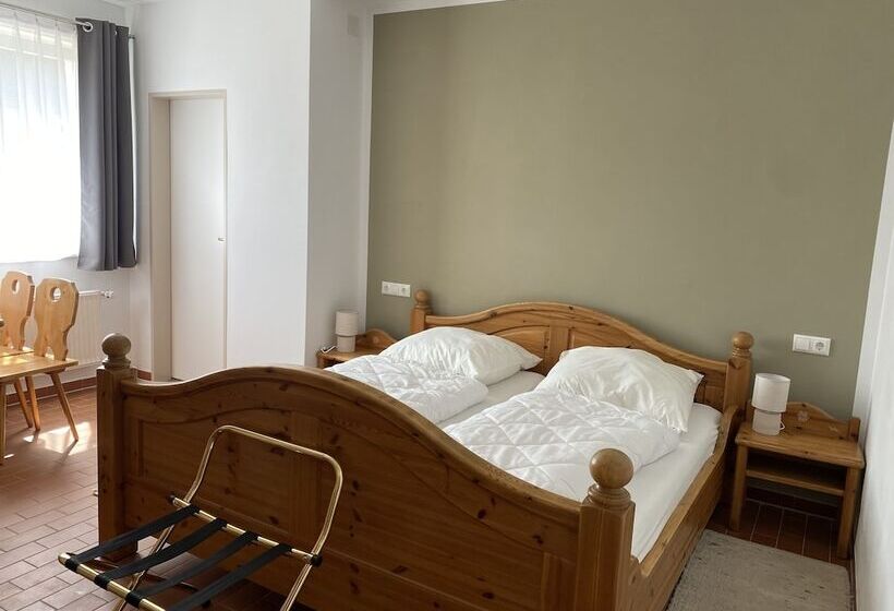 膳宿费 Land Gut Berlinchen