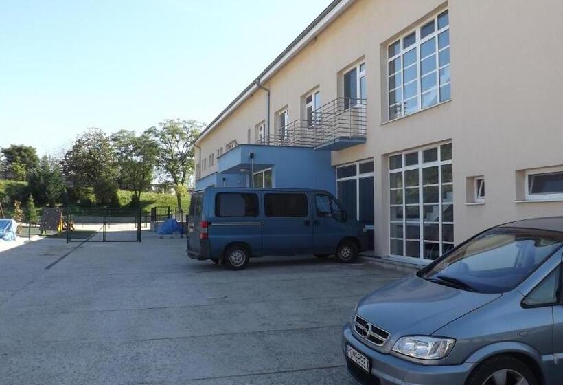 ペンション Penzión Lindava