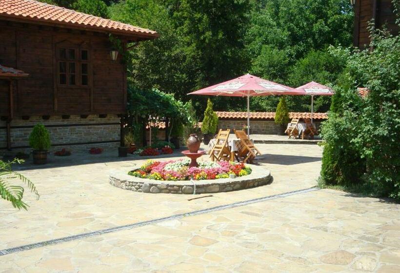 פנסיון Voevodski Eco Complex