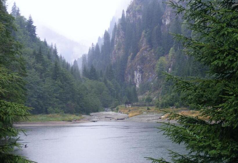 Pensiunea Poiana Soarelui