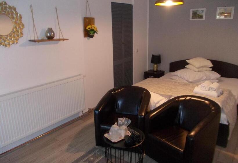 Pensiunea Poiana Soarelui