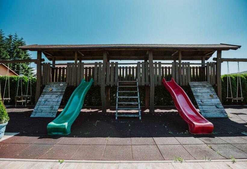 Курорт Complex Turistic Han Pescaresc