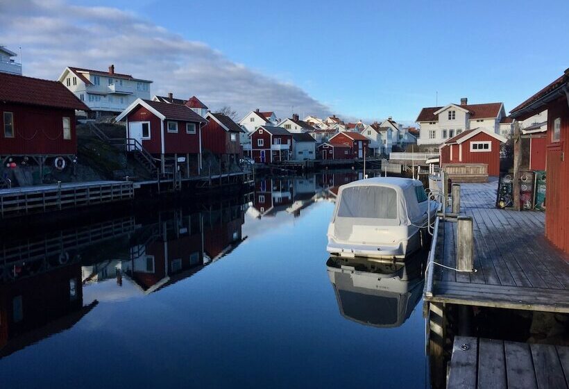 Skaftö Hotell Villa Lönndal, Grundsund