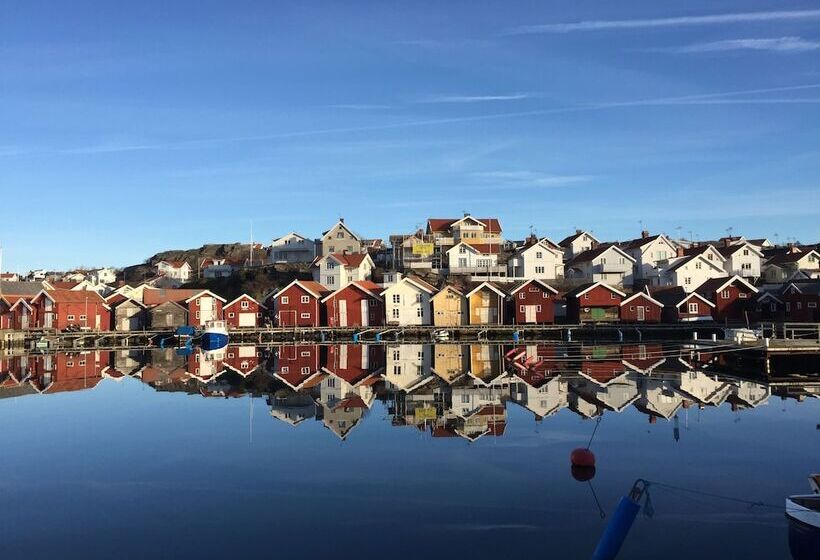 Skaftö Hotell Villa Lönndal, Grundsund