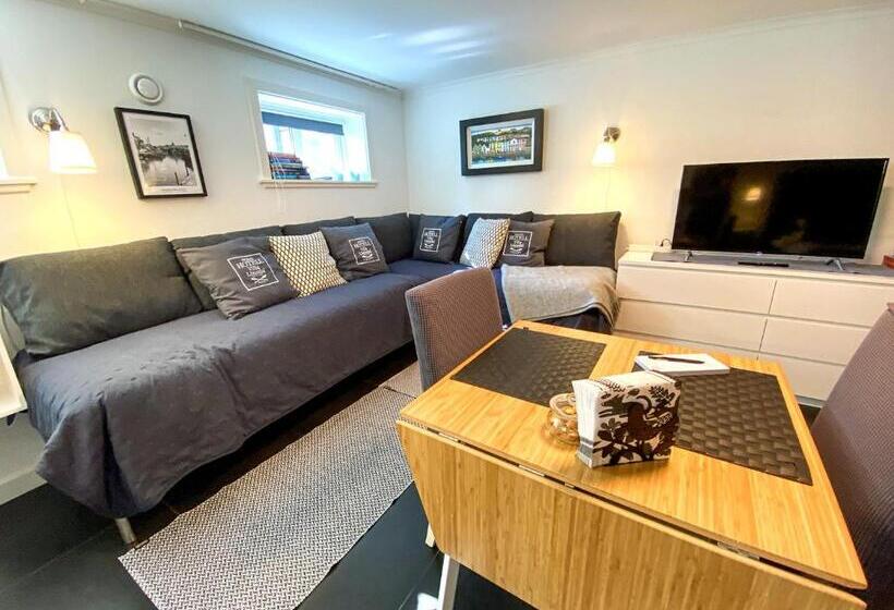 Skaftö Hotell Villa Lönndal, Grundsund