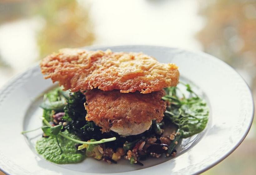 בית מלון כפרי Vårdnäs Stiftsgård