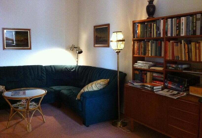 Vitaby Järnvägshotell