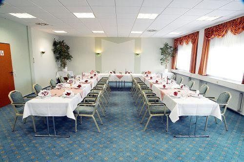 Отель Airport Erfurt