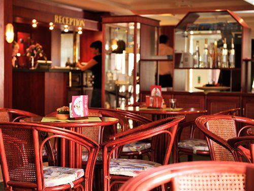 Отель Airport Erfurt