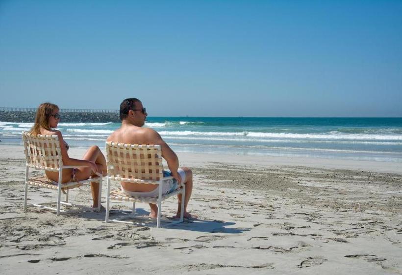 בית מלון כפרי Ajman Beach