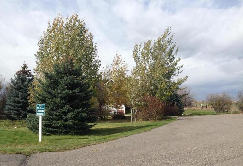 تختخواب و صبحانه Fox Hollow Inn