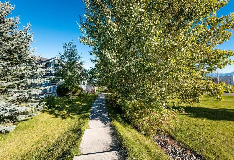 تختخواب و صبحانه Fox Hollow Inn