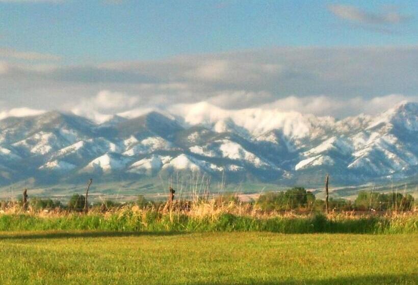 تختخواب و صبحانه Fox Hollow Inn