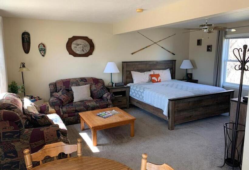 تختخواب و صبحانه Fox Hollow Inn