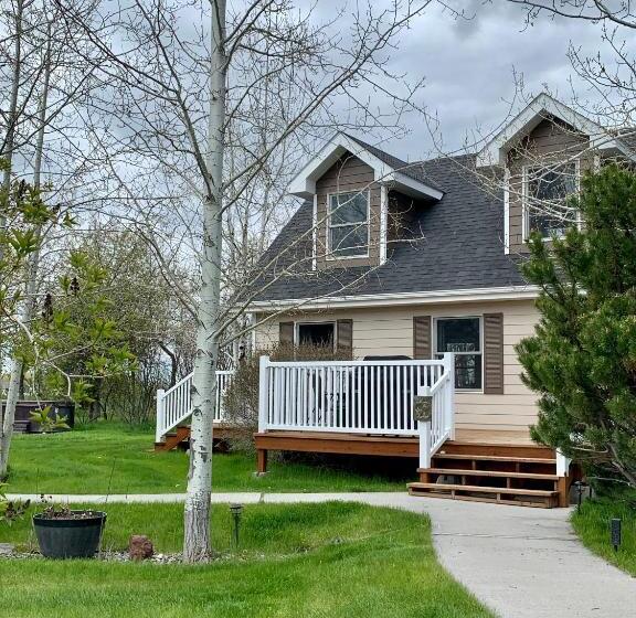 تختخواب و صبحانه Fox Hollow Inn